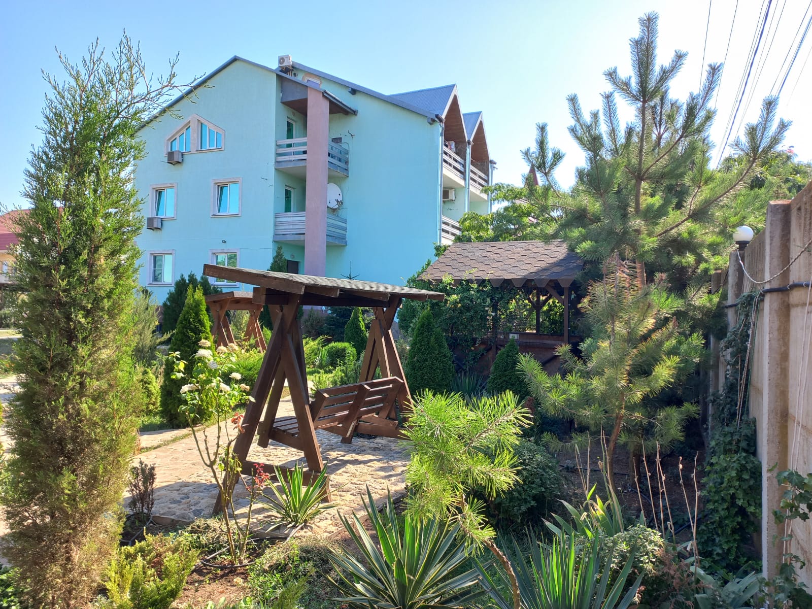 Фото отеля 1