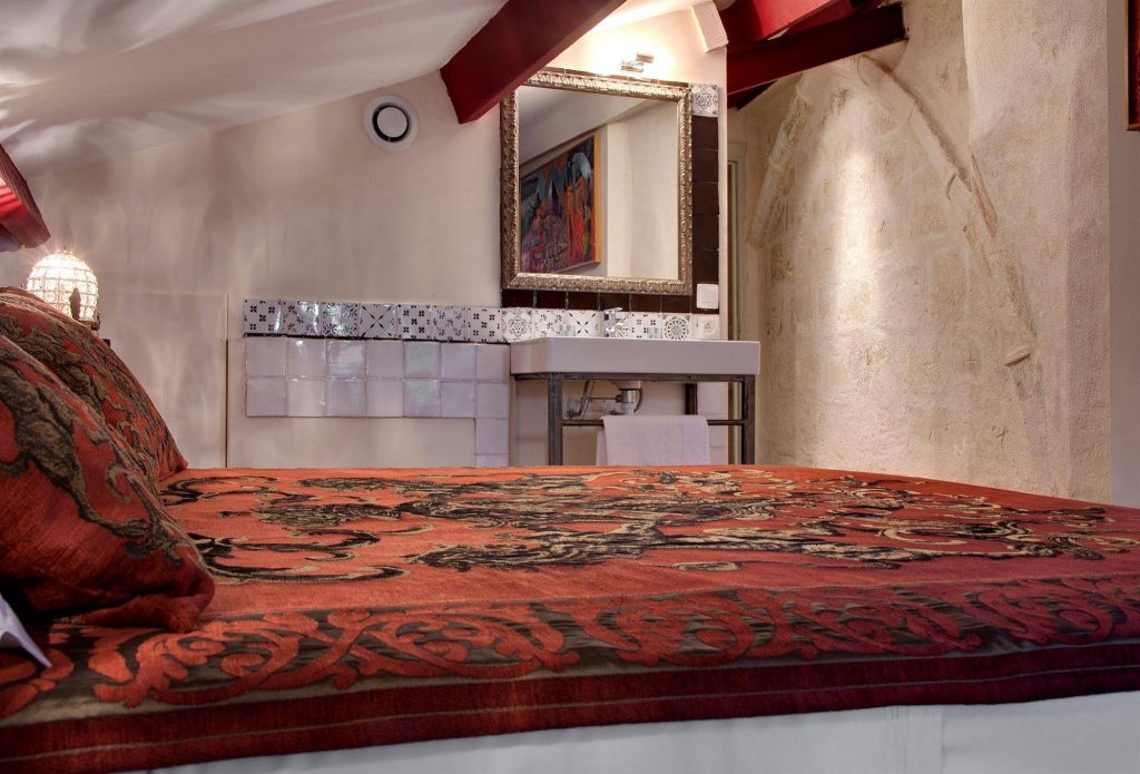 Фото Aux Augustins