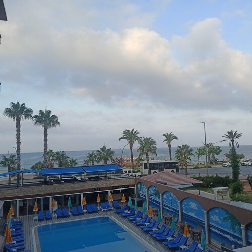 Гостиница Grand Bayar Beach Hotel в Аланье