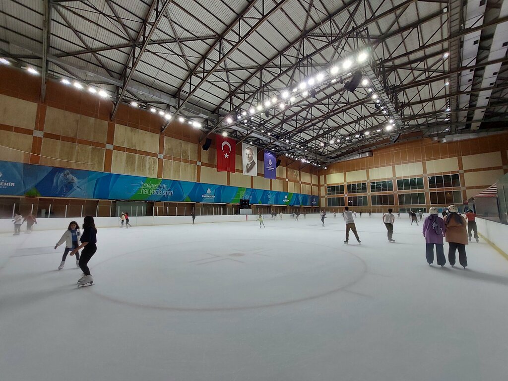 Ice rink Silivrikapı Buz Pisti ve Spor Tesisi, Fatih, photo