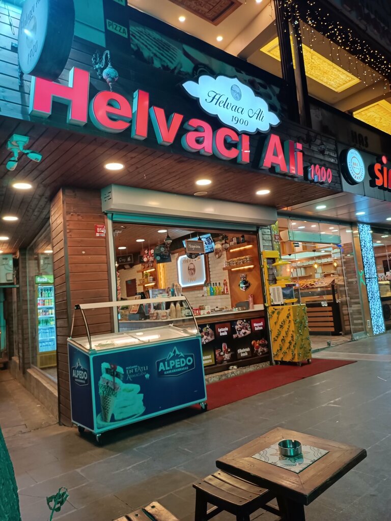 Confectionary Halvaci Ali Batman, Batman, photo