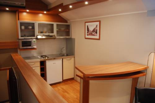 Фото Car Royal Apartments and Rooms