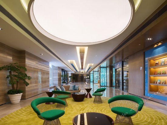 Фото Holiday Inn Express Shanghai New Jinqiao