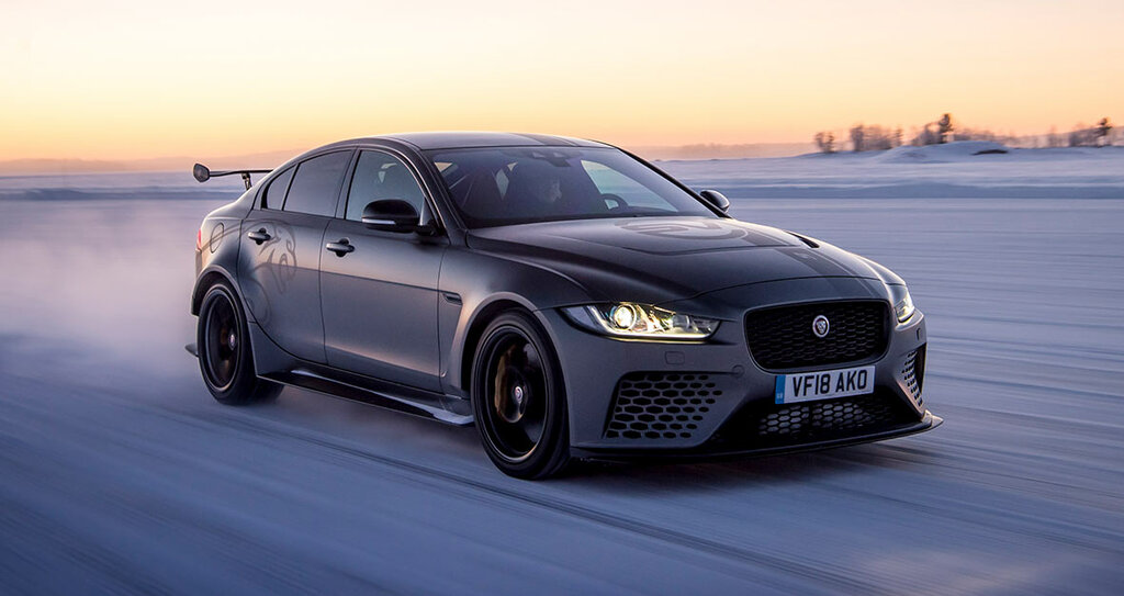 Car dealership Al Tayer Motors, Sharjah, photo