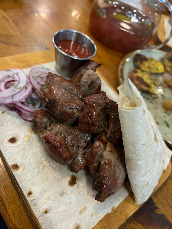 مطعم Кафе Biergarten на Лазурной улице ، فلاديفوستوك، صورة