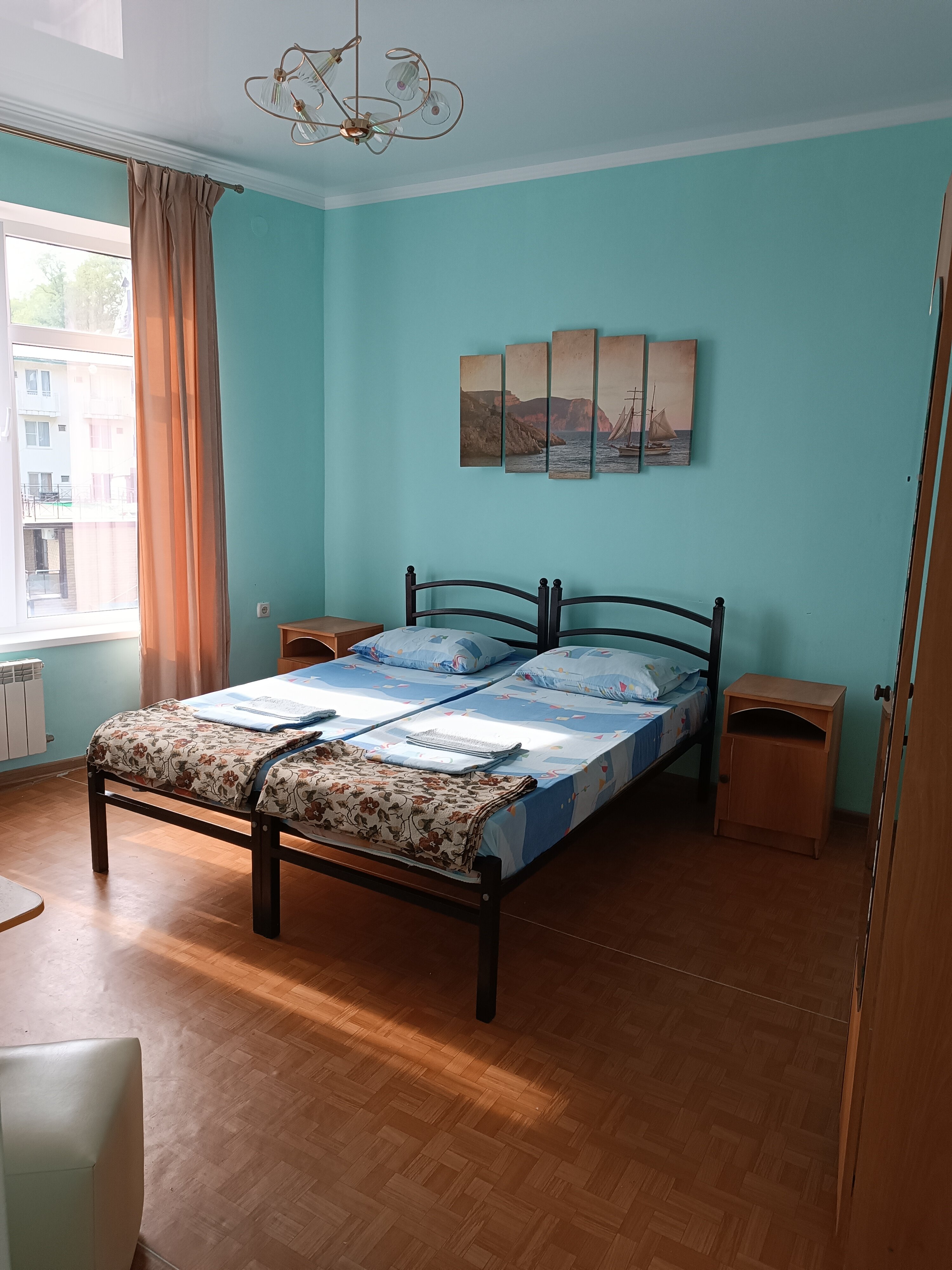 Фото Дом с флагом