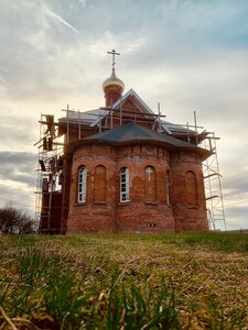 Церковь святых мучеников Гурия, Самона и Авива (Калужская область, Малоярославецкий район, сельское поселение Спас-Загорье, село Трёхсвятское), православный храм в Калужской области