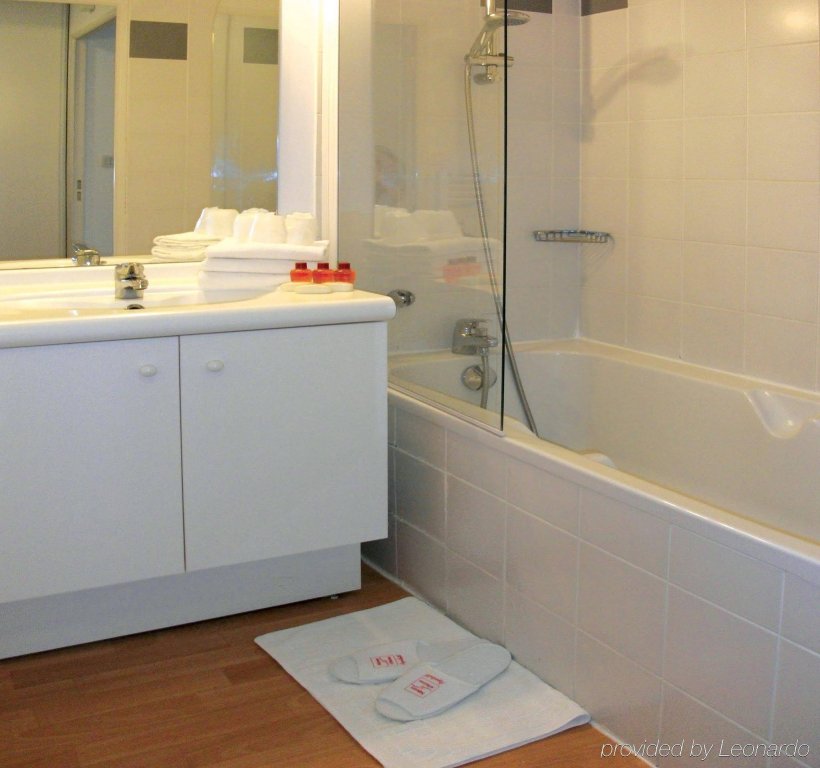 Фото Séjours et Affaires Angers Atrium