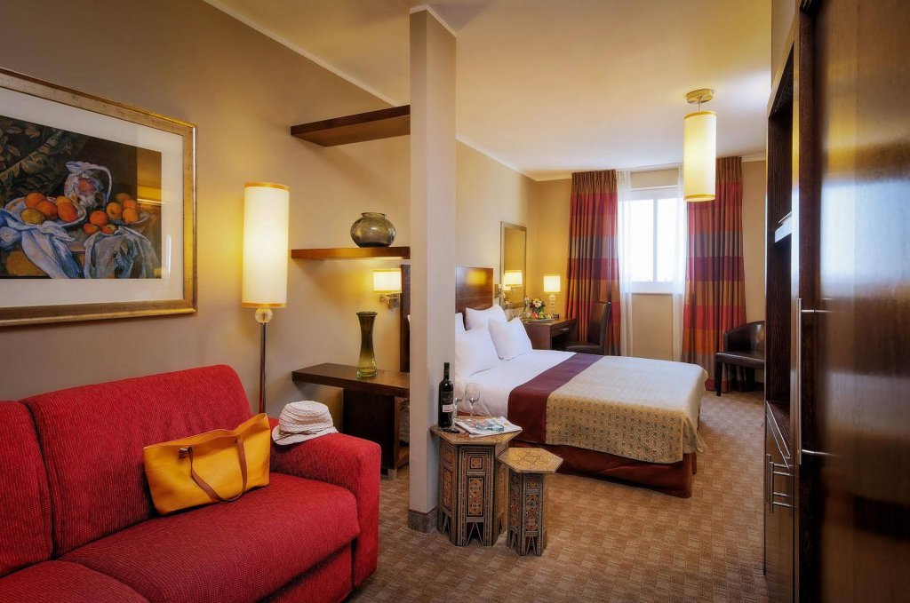 Фото Prima Royale Hotel