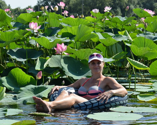 Қыздар қолдарынан келгеннің бәрін жасайды