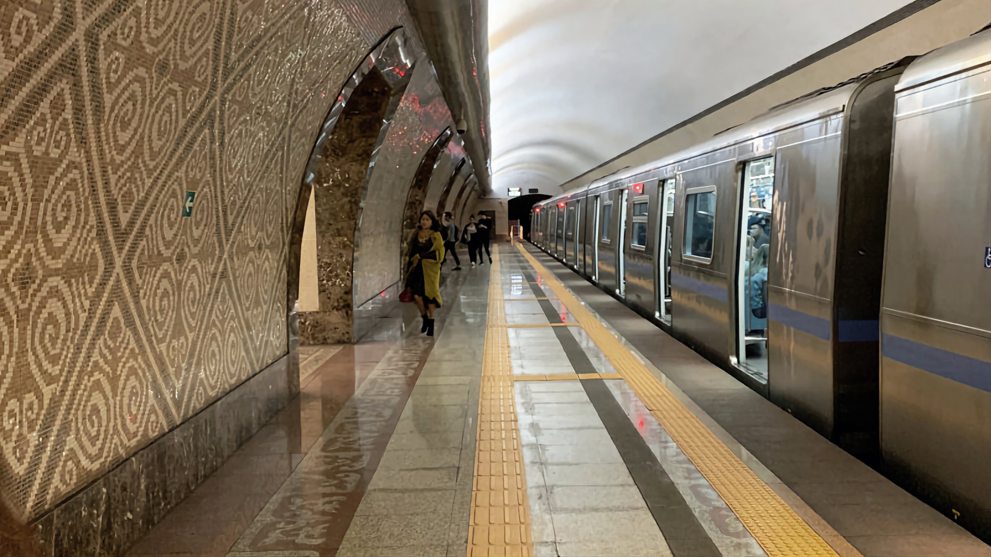 Алматинское метро фото