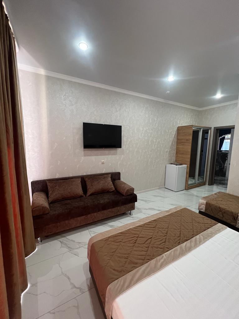 Фото Адонис