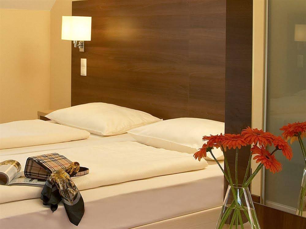 Фото Hotel Alpha Wien