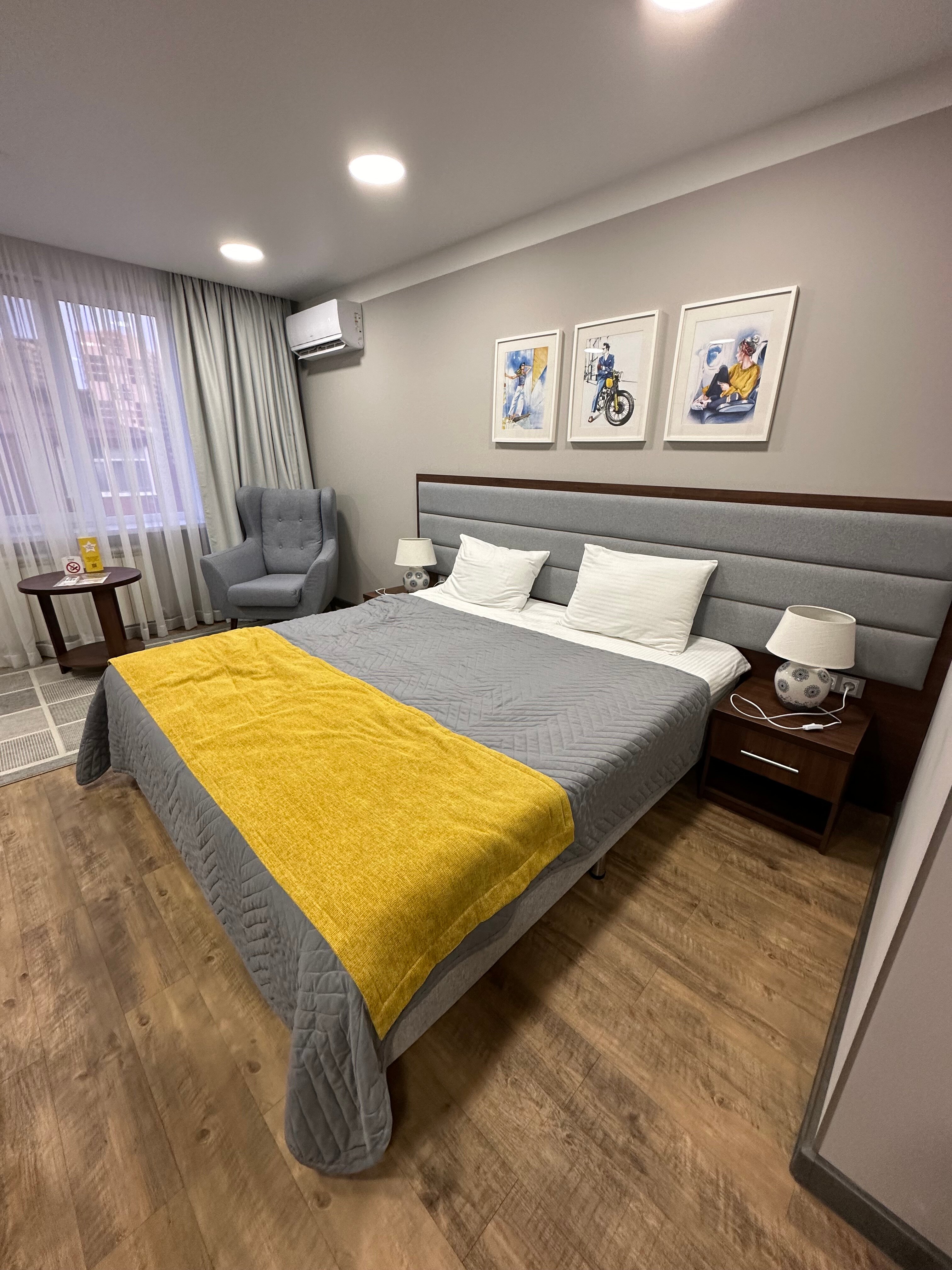 Фото Ле Мон