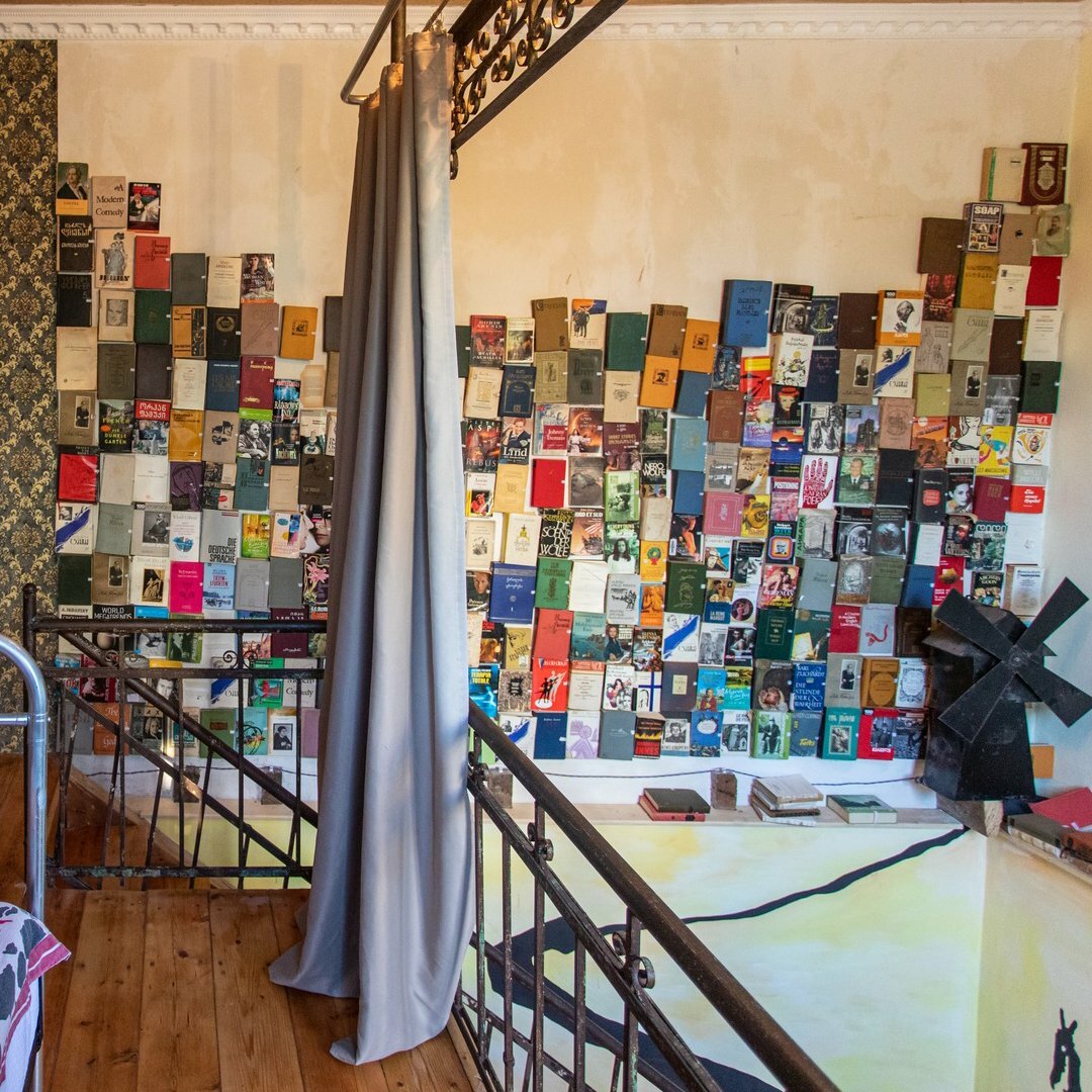 Фото Book Hotel • წიგნების სასტუმრო