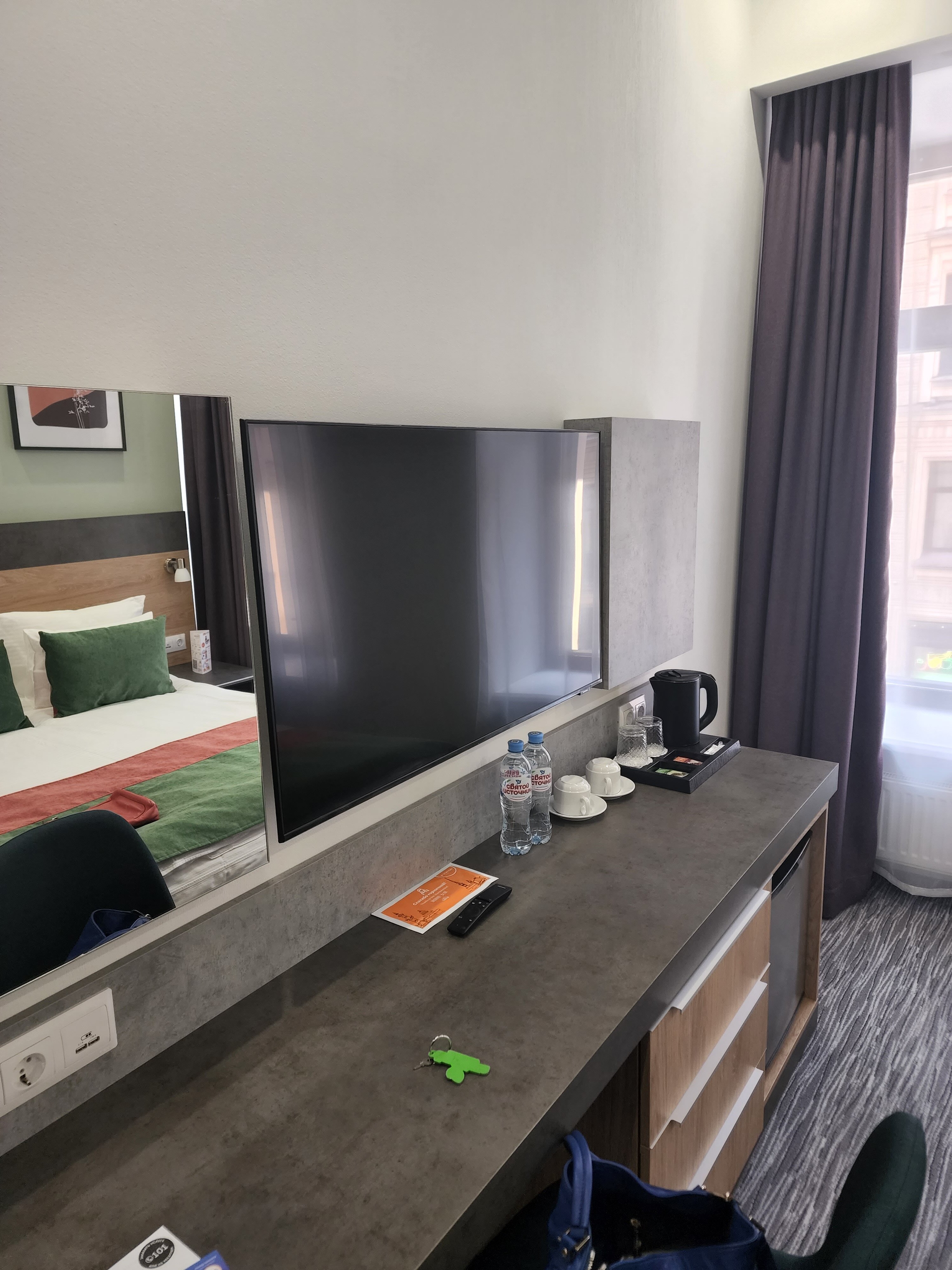 Фото Station Premier S12