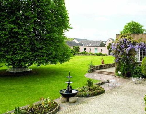 Гостиница Dunadry Hotel and Gardens
