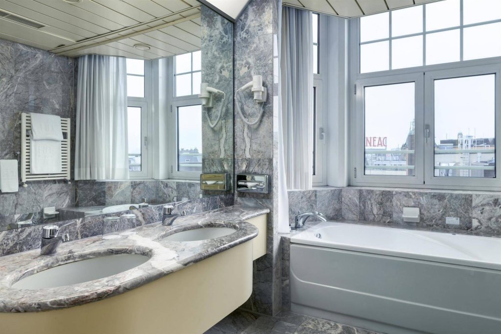 Фото Nh Collection Amsterdam Flower Market