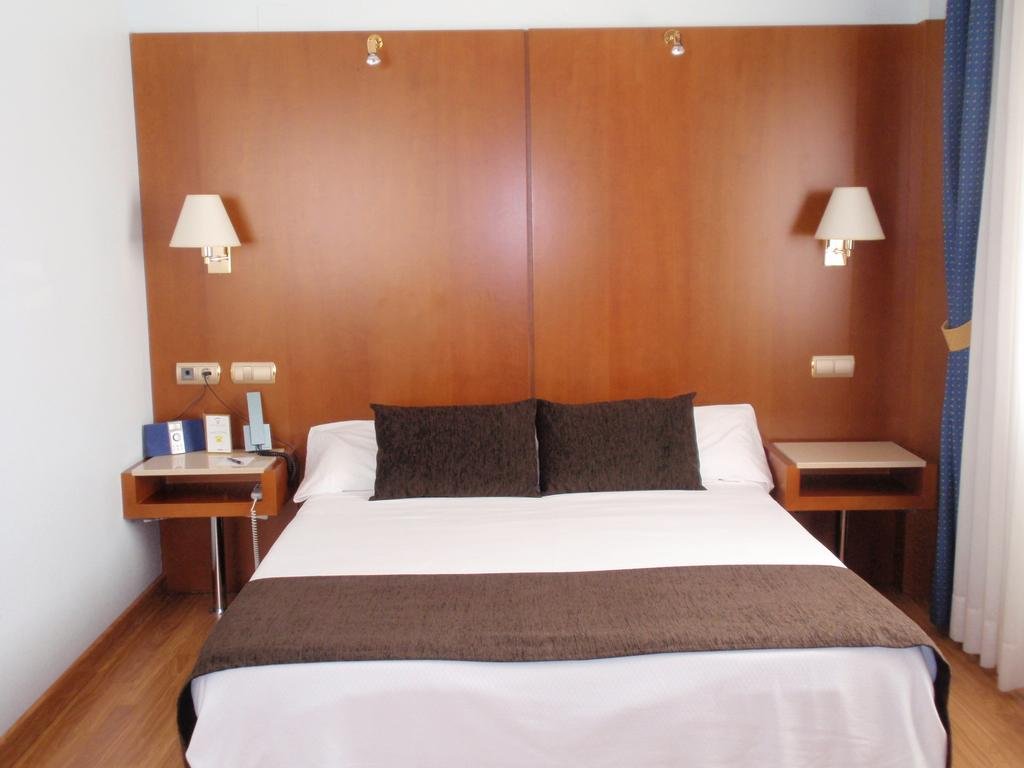 Фото Hotel Ponferrada Plaza