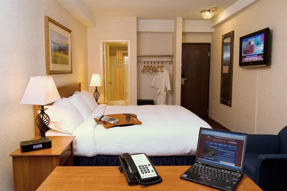 Фото Days Inn by Wyndham Washington DC/Connecticut Avenue