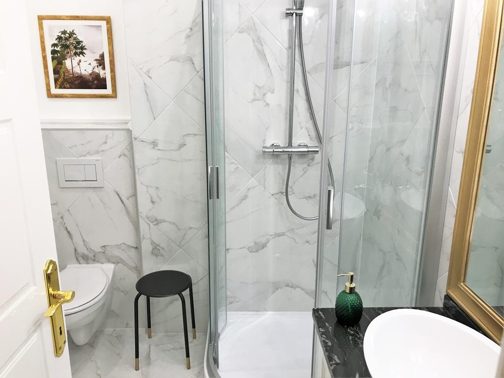 Фото Chestnut Suite - Luxury Home Downtown