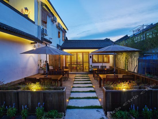 Фото Best Wishes West Lake lnn