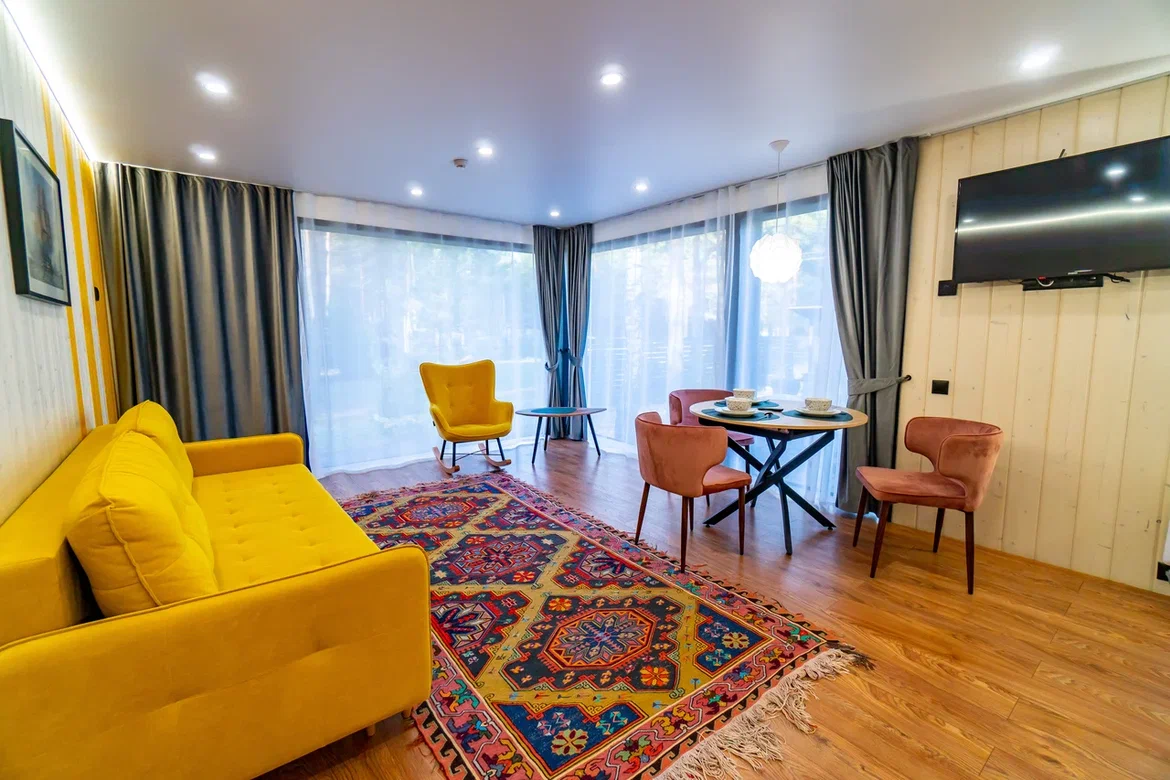 Фото Домик в соснах