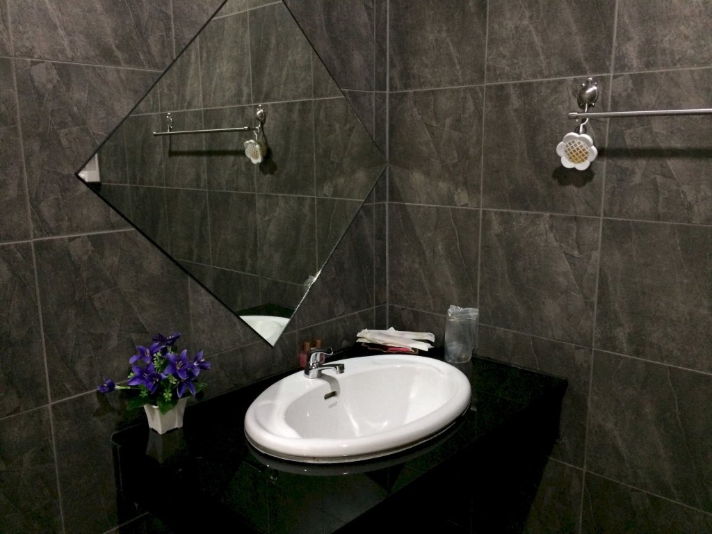 Фото Phuket Airport Villa