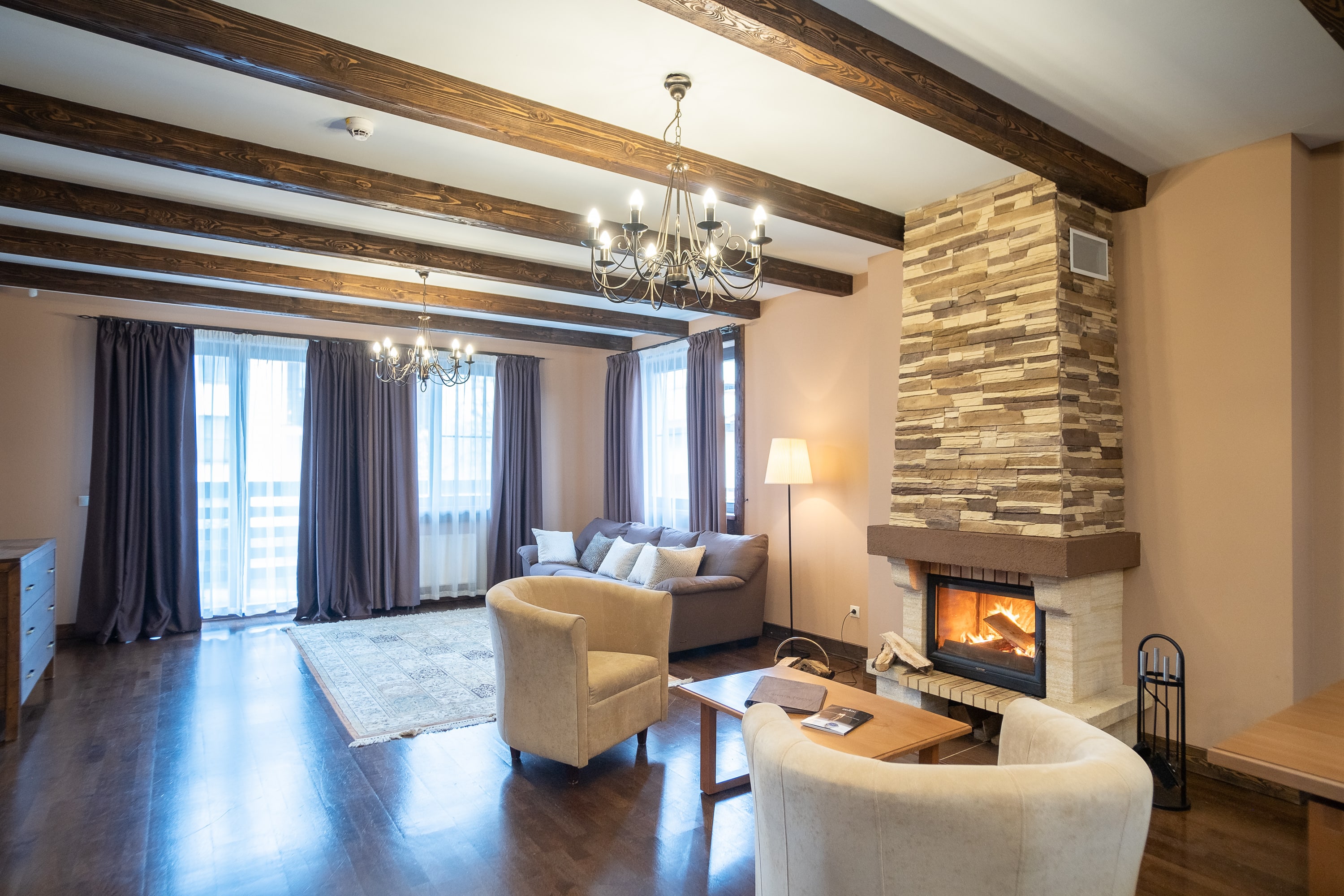 Фото Роза Шале