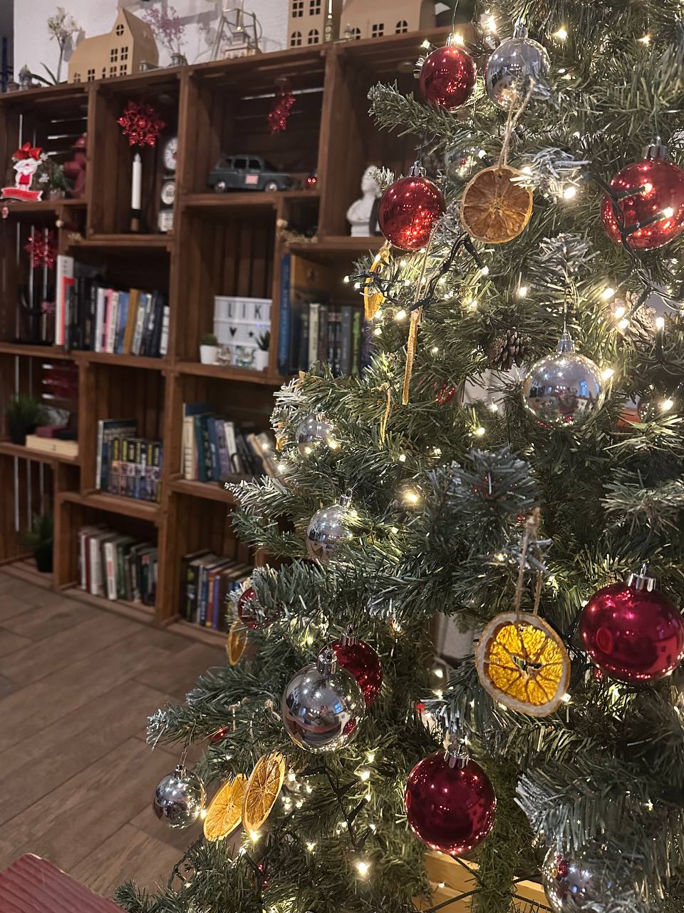 Фото LiKi Loft Hotel