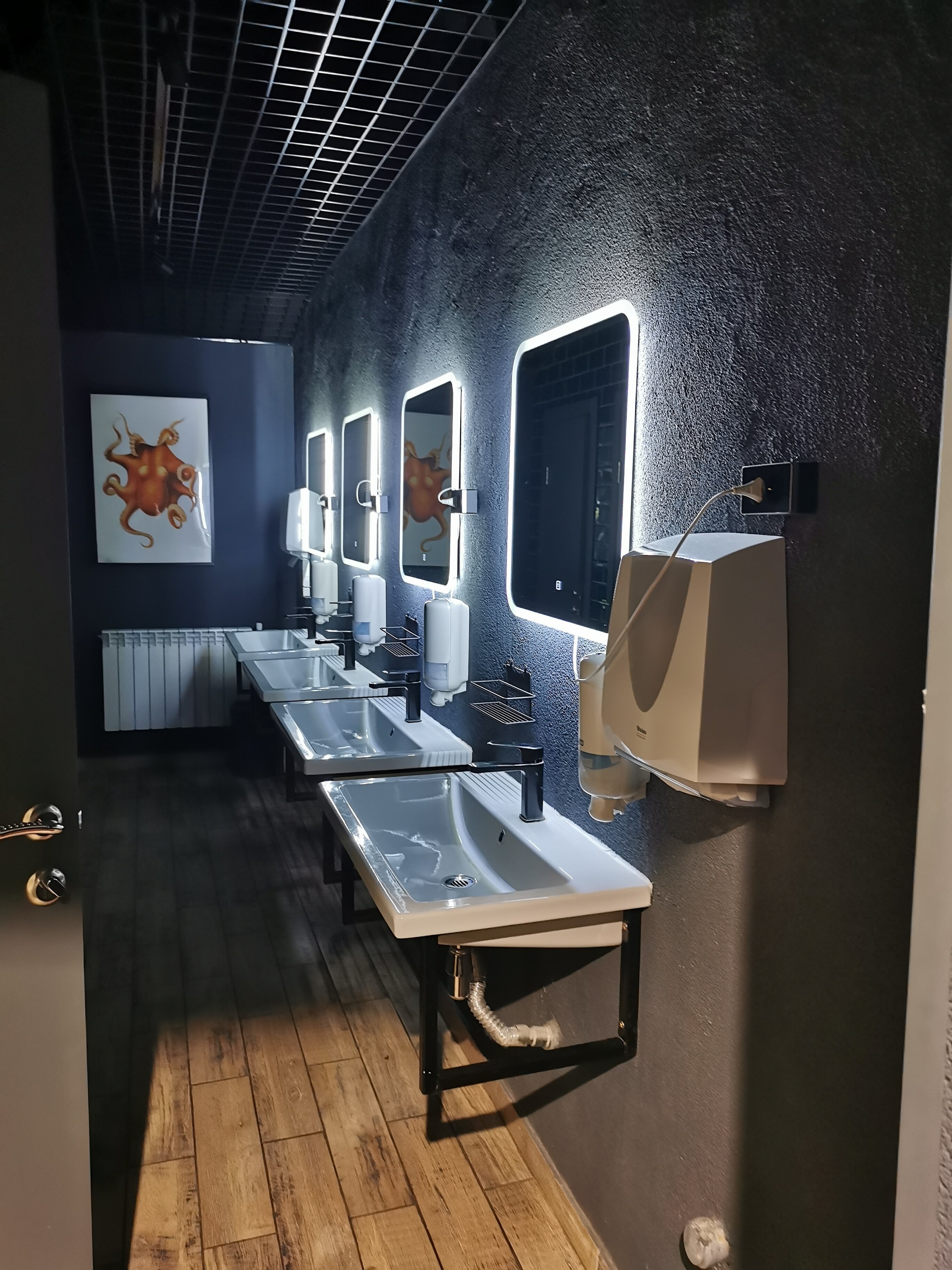 Фото Caps Lock Hostel