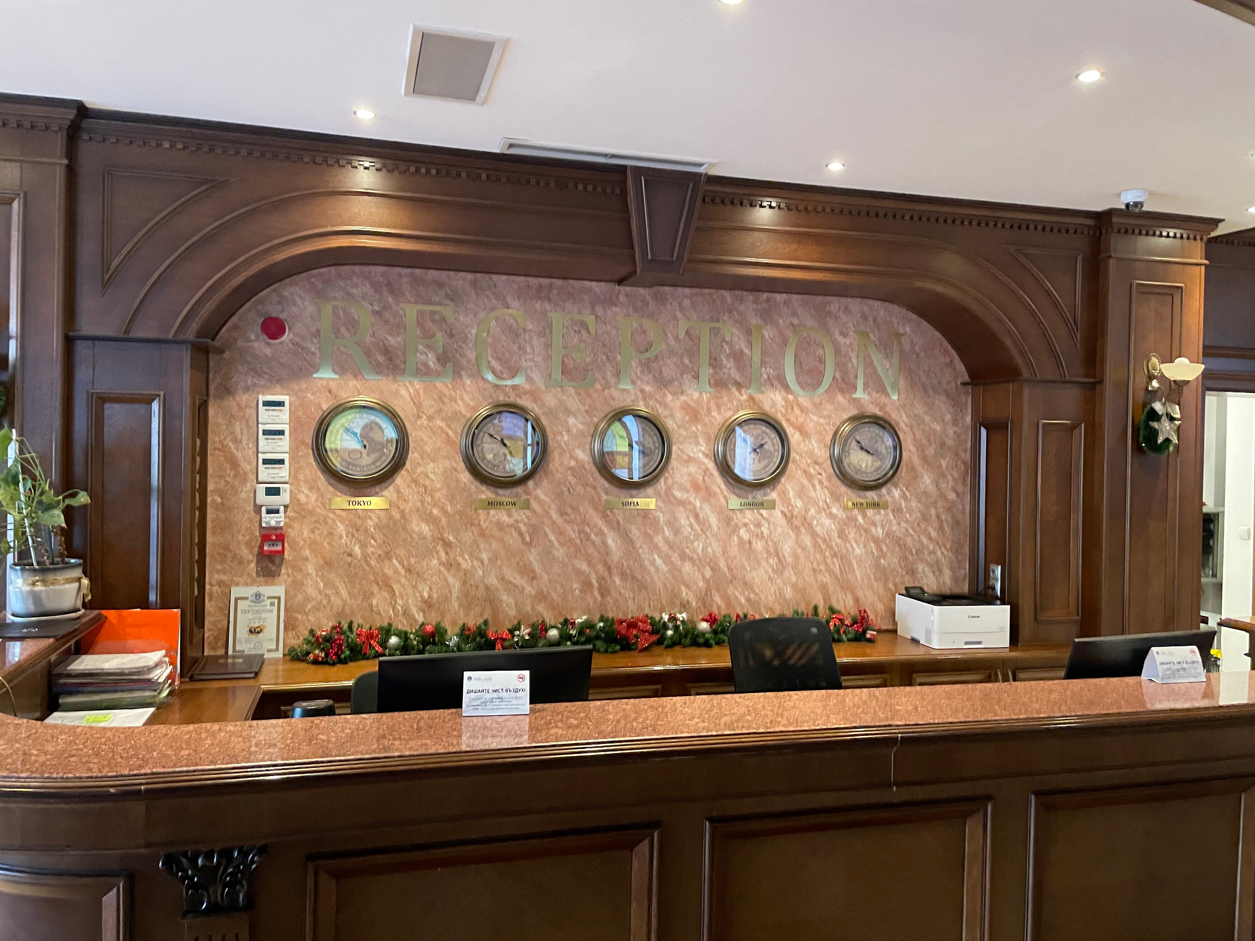 Фото отеля 2