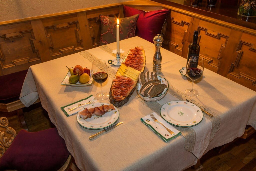 Фото Hotel Brunnenhof