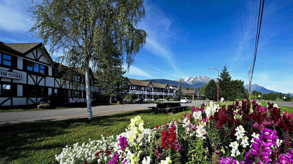 Фото Prestige Hudson Bay Lodge & Conference Centre