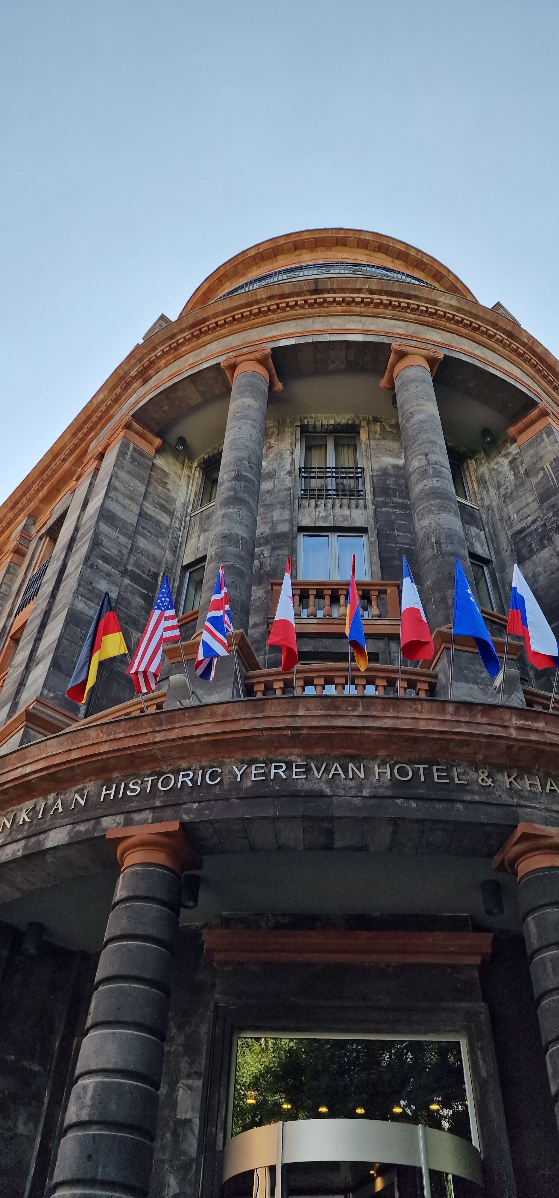 Фото Tufenkian Historic Yerevan Hotel