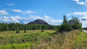 Террикон шахты № 9 (Tula Region, Kireyevskiy rayon, selskoye poseleniye Priupskoye, Terrikon) ، قمة الجبل