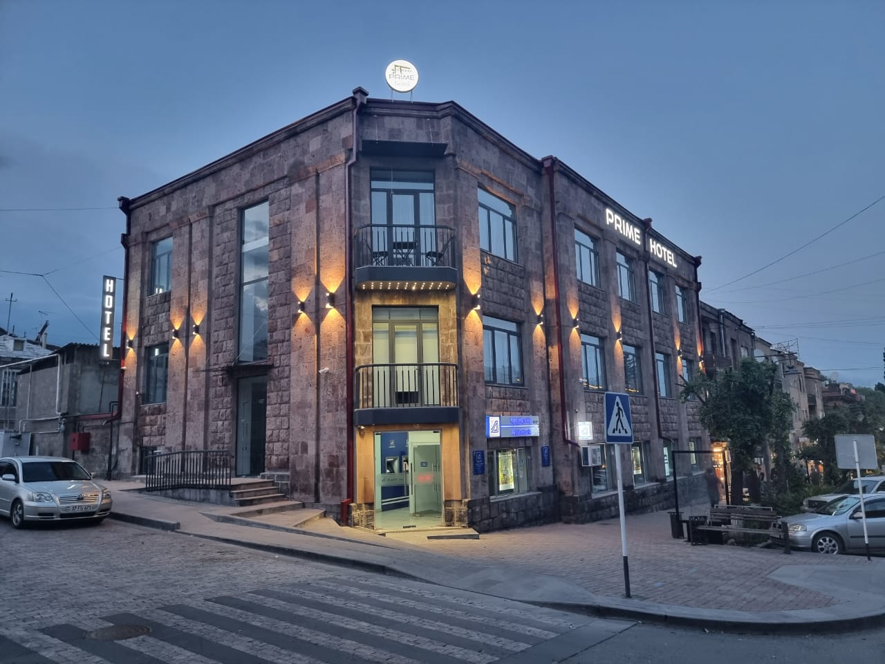 Фото отеля 1