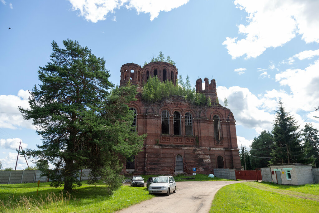 Orthodox church Sobor Troitsy Zhivonachalnoy V Troitskom Ilinskom monastyre, Tver Oblast, photo