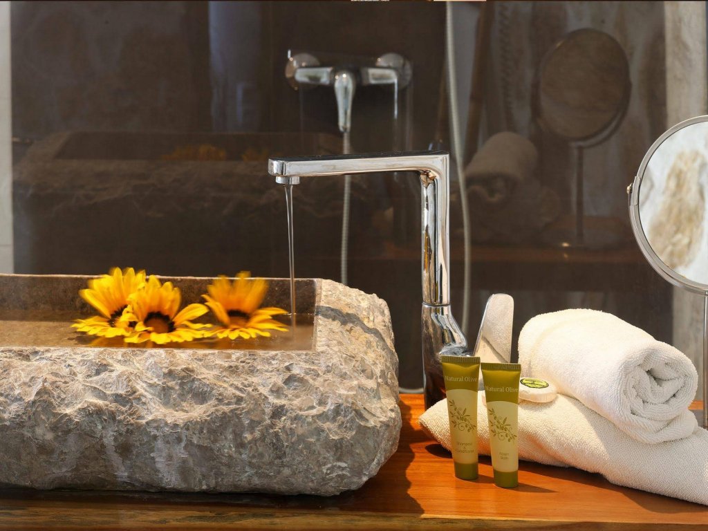 Фото Pantokrator Hotel