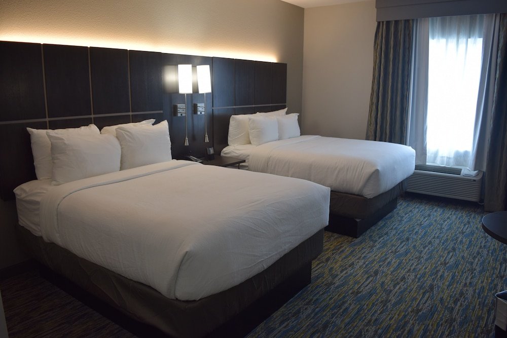 Фото Candlewood Suites Nashville - Metro Center, an Ihg Hotel