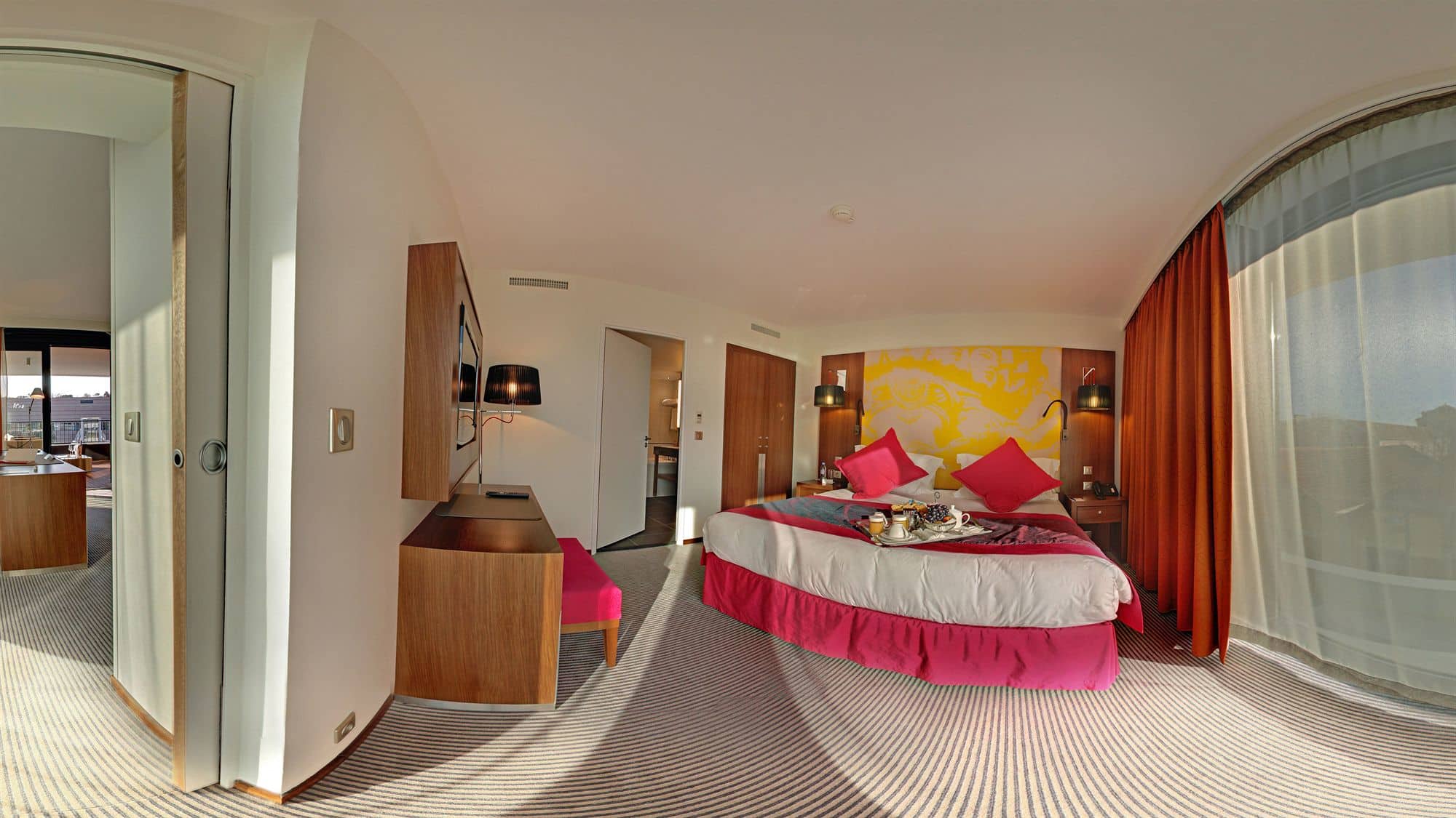 Фото Crowne Plaza Montpellier Corum