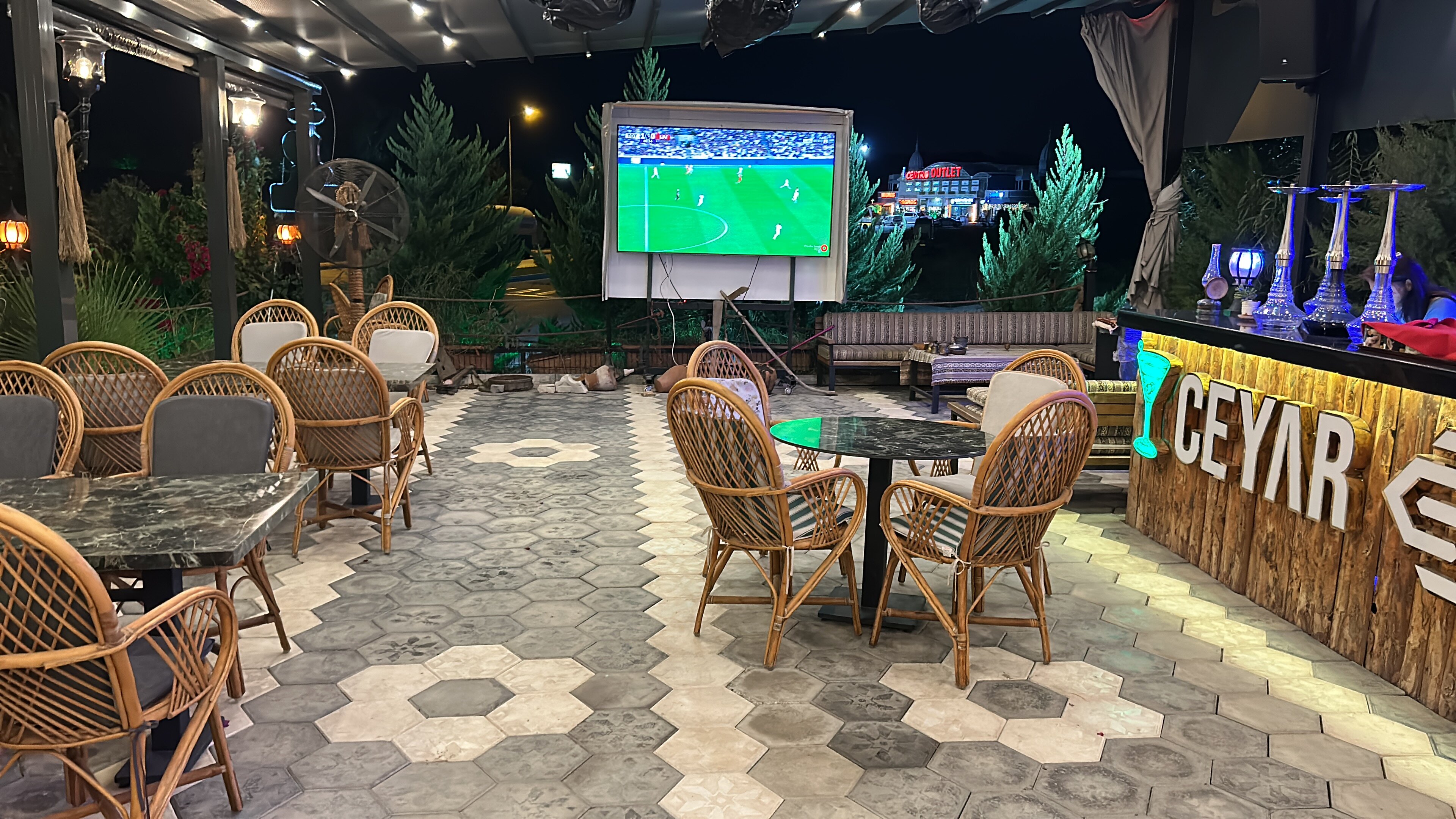 Өте әдемі транс топтық порно онлайн