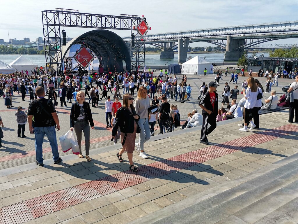 Concert hall Главная сцена Михайловской набережной, Novosibirsk, photo