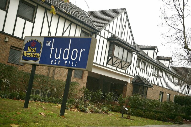 Гостиница Best Western Plus The Tudor-Box Hill в Мельбурне