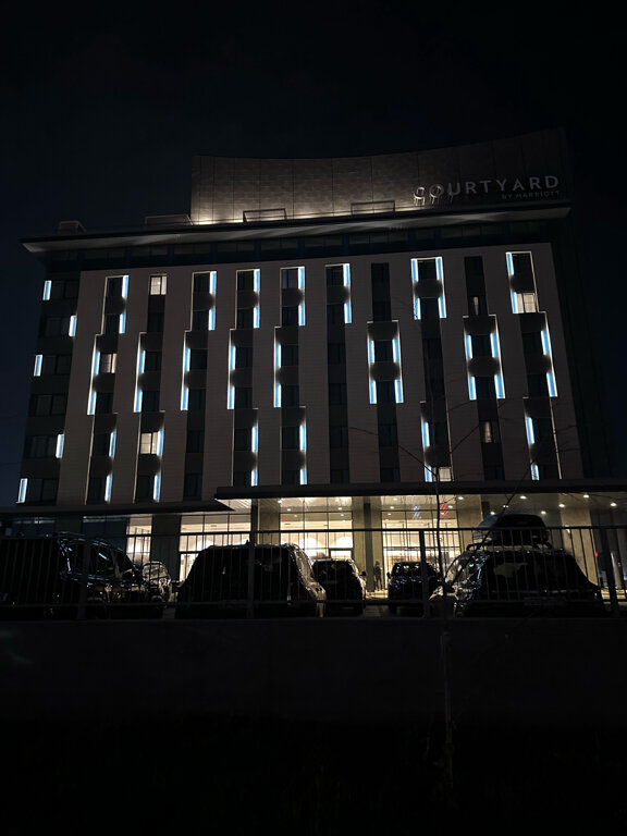 Фото Кортъярд