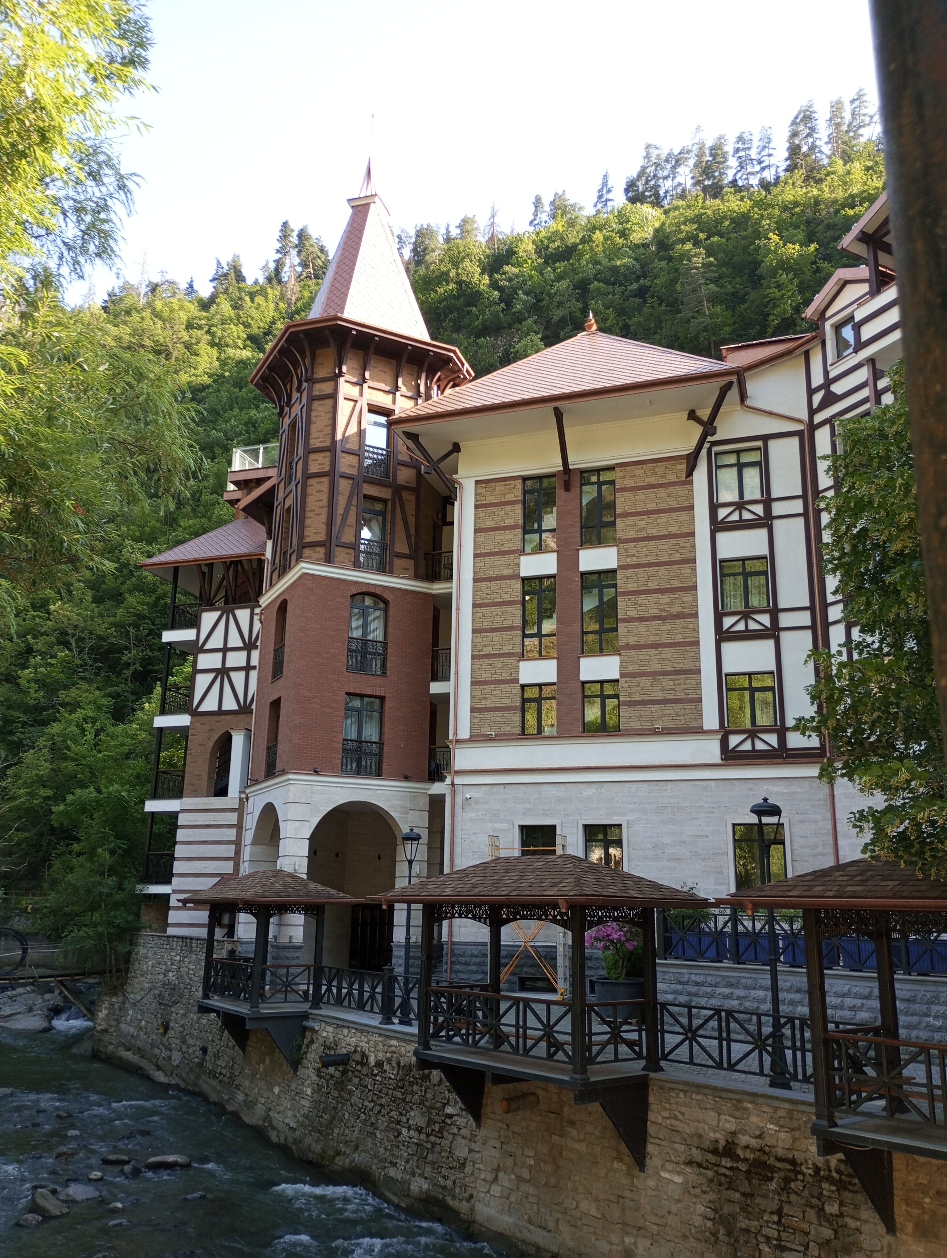 Crowne Plaza Borjomi - 18