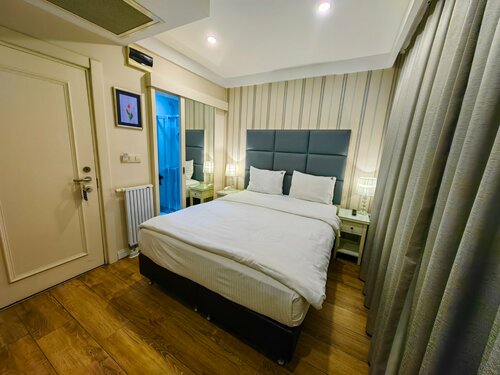 Гостиница Ten Rooms Istanbul Hotel в Бейоглу