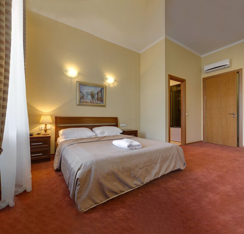 Фото Solo Исаакиевская площадь