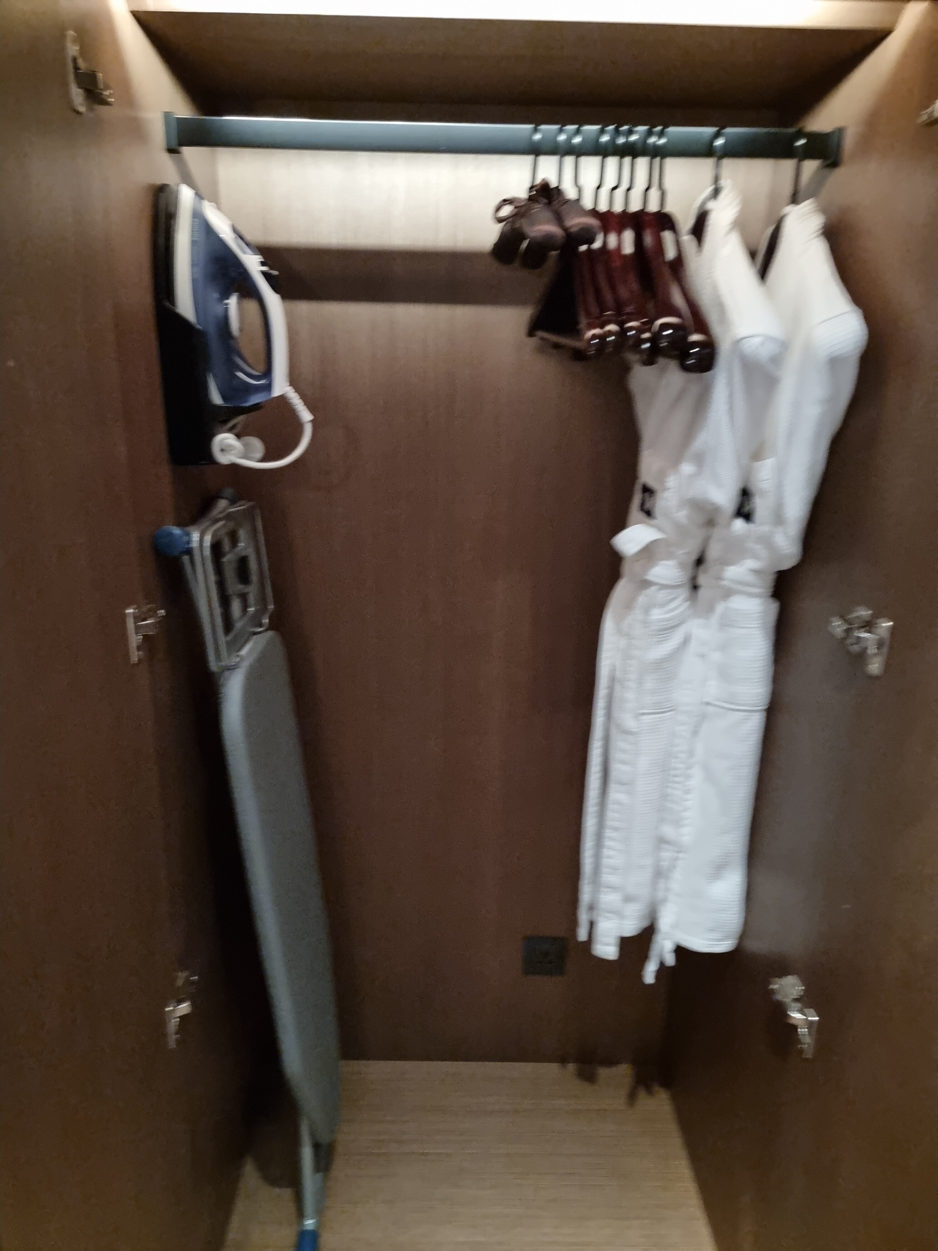 Фото Wyndham Grand Yangon Hotel