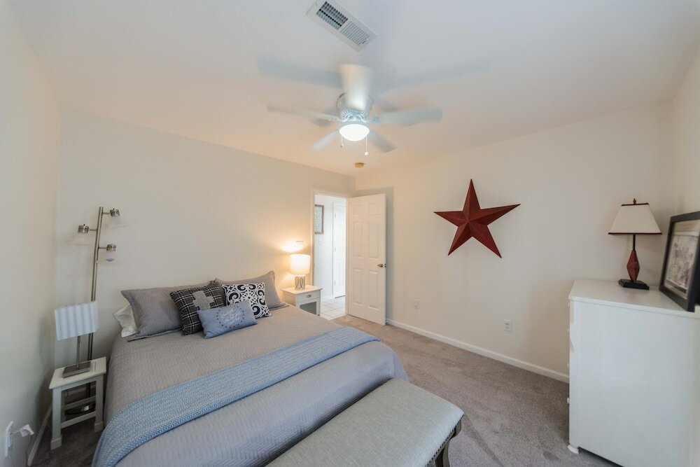 Фото Lake-front Luxury 5bdrm on Kentucky Lake - Jz Vacation Rentals